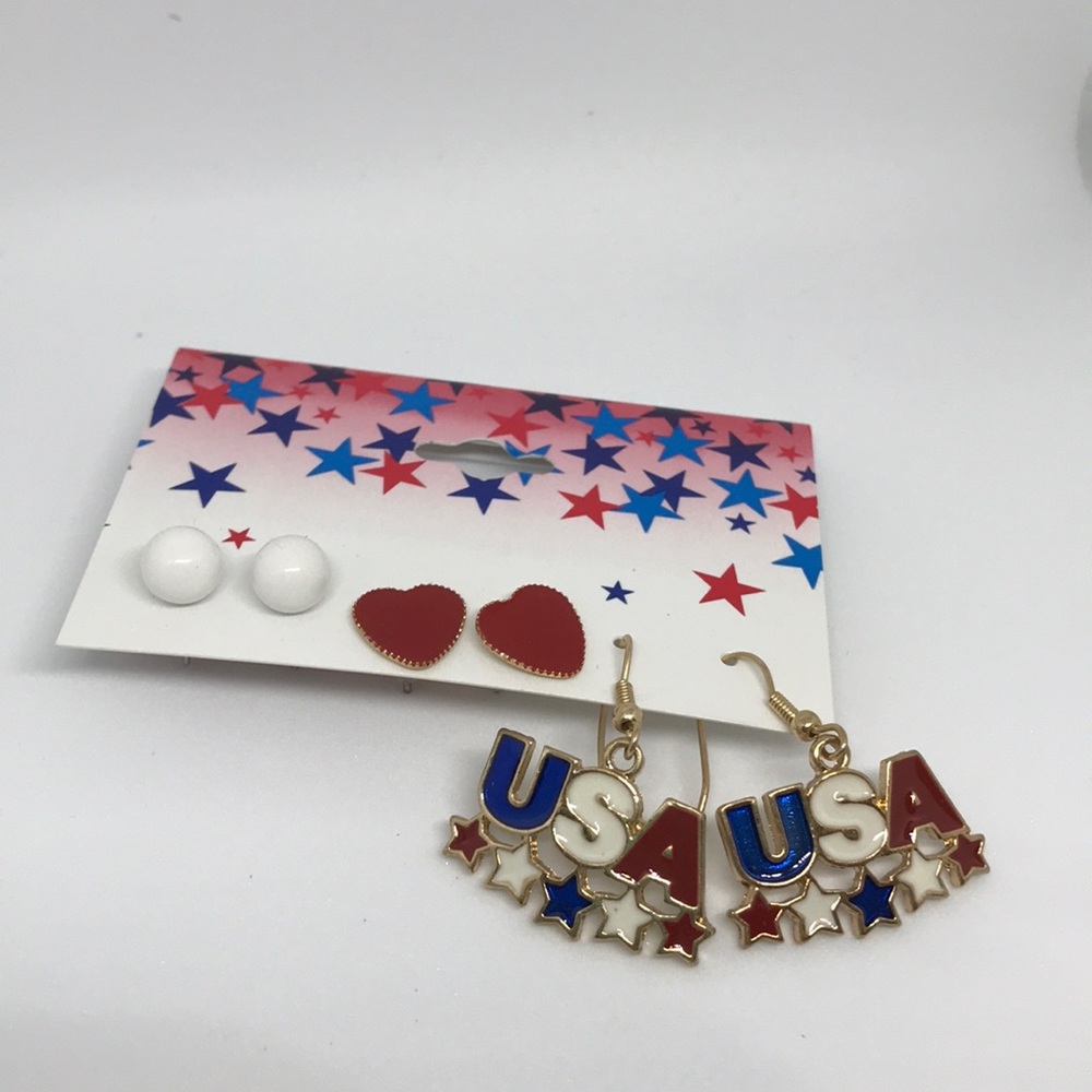 Patriotic Earrings red, white & blue USA NWT stars